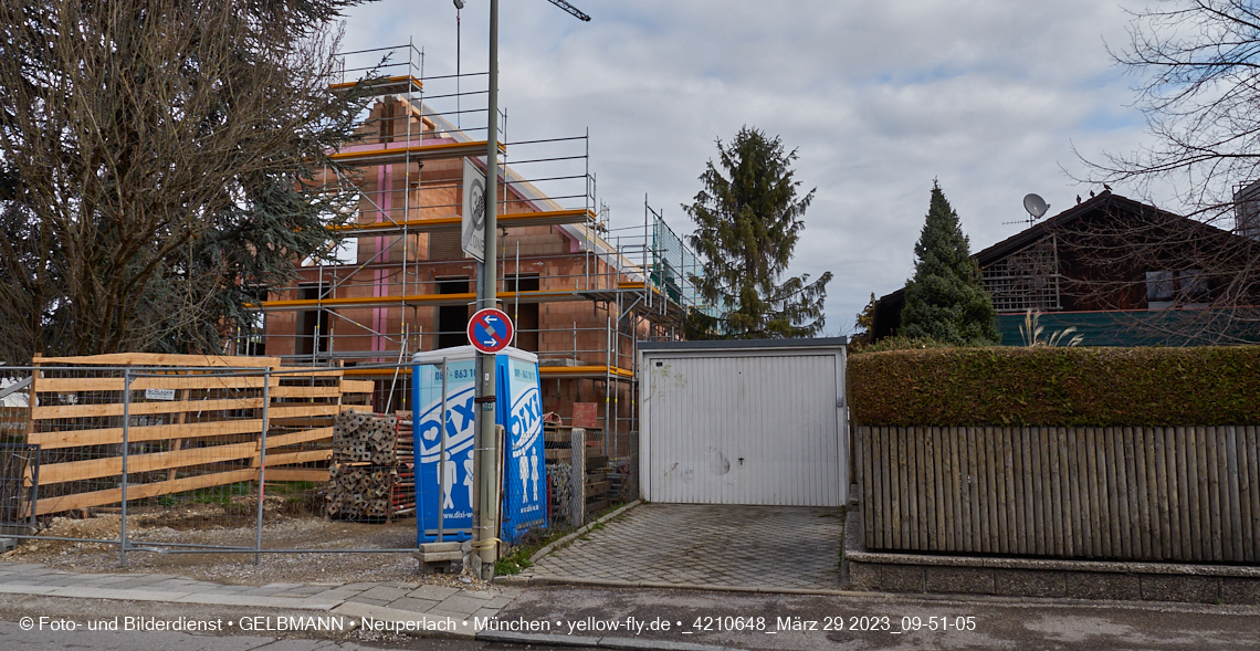31.03.2023 - Baustelle zu einem Mehrfamilienhaus in der Niederalmstraße 16